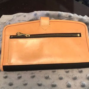 Dooney & Bourke Bags - Vintage Dooney & Bourke Wallet Dooney & Bourke Bags - Vintage Dooney & Bourke Wallet